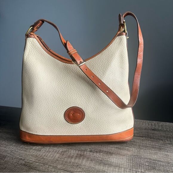 Vintage Dooney & Bourke All Weather Leather Handbag Shoulder Hobo Bag Purse - Picture 1 of 14